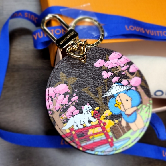 New LOUIS VUITTON Christmas 2021 Animation,Japan Bag Charm & Key Holder,Limited - Picture 9 of 16